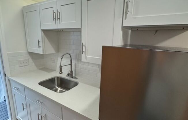 1 bed, 1 bath, 500 sqft, $1,350, Unit 105