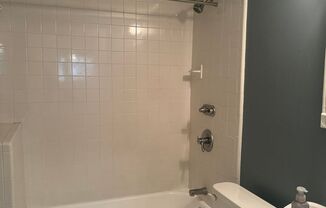 3 beds, 1 bath, $2,100