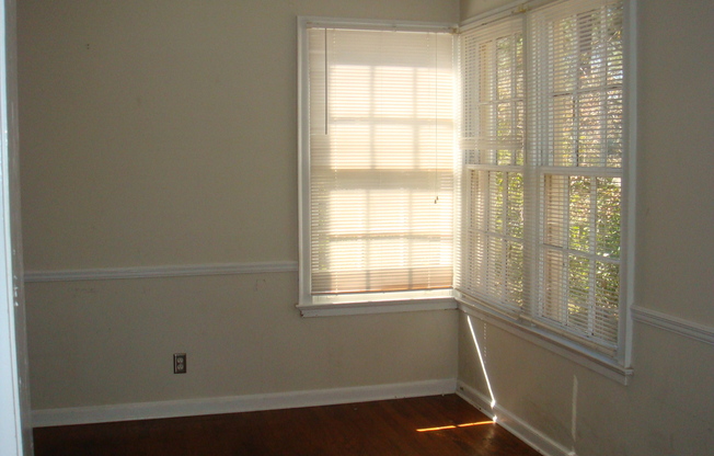 FOUR BEDROOM!!