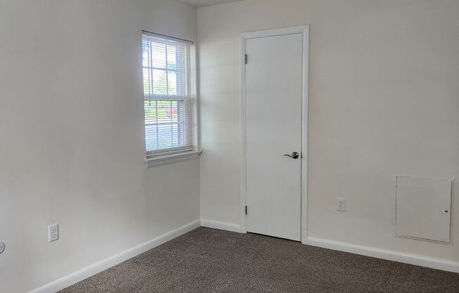2 beds, 1 bath, 859 sqft, $1,450, Unit GL46005