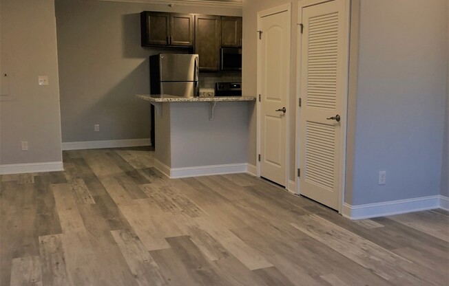 1 bed, 1 bath, 848 sqft, $900, Unit 29