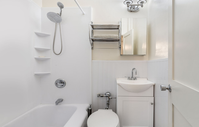 Studio, 1 bath, $3,600, Unit 55