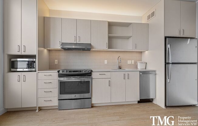 1 bed, 1 bath, 601 sqft, $1,695, Unit 505