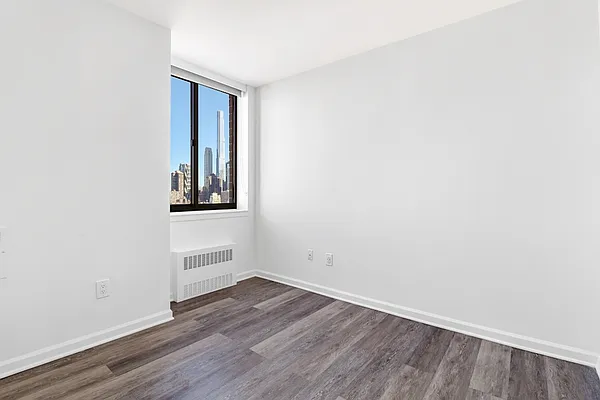 Studio, 1 bath, $5,600, Unit 28-E