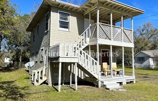 1431 W 18 ST