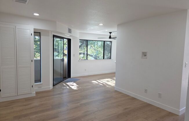 Top floor update 2 bed 2 bath condo in great location.