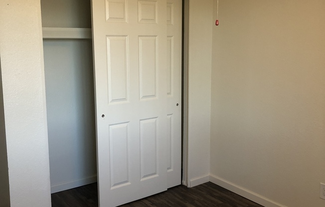 2 beds, 1 bath, 950 sqft, $1,200, Unit 221