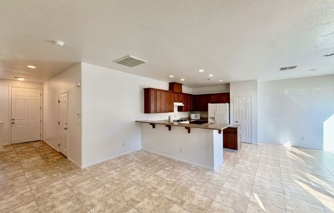 Wonderful house with 4 beds 2.5 baths