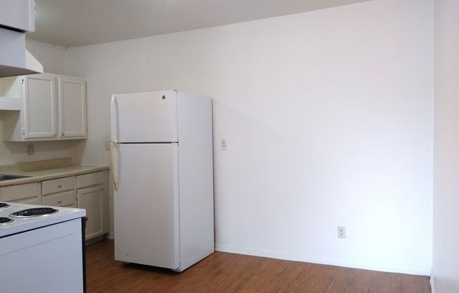 2 beds, 1 bath, 675 sqft, $650, Unit 440 Arter-Unit 13