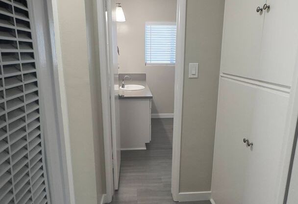 2 beds, 1 bath, $2,350, Unit Y