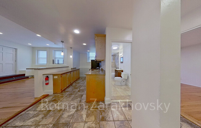 1324 COMMONWEALTH AVE