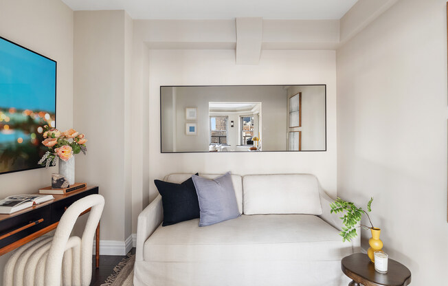 1 bed, 1 bath, 900 sqft, $7,950, Unit 19N