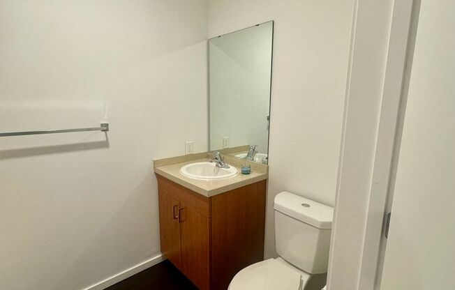 Studio, 1 bath, 170 sqft, $1,475, Unit 1200