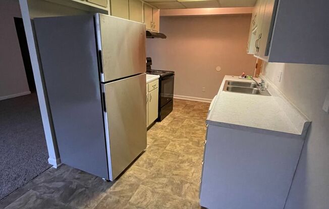 2 beds, 1 bath, 880 sqft, $959, Unit 152