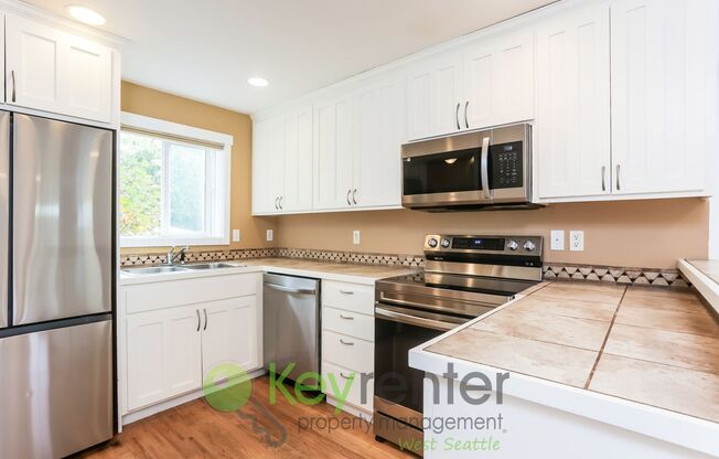 3-Bedroom Beauty with Fenced Yard and Flexible Living **Rent Special**