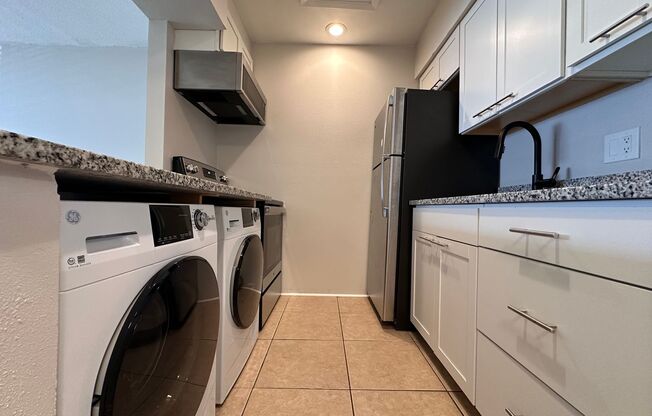 1 bed, 1 bath, 640 sqft, $1,599, Unit 32
