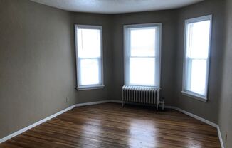 1 bed, 1 bath, 500 sqft, $933, Unit #11