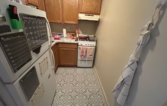 1 bed, 1 bath, $895, Unit 216