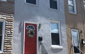 Charming 2BR/1.5BA Townhome with Attached Garage in Hampden, MD!