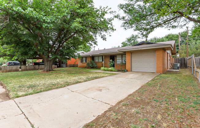 CHARMING 3/2/1 FOR LEASE IN NW LUBBOCK