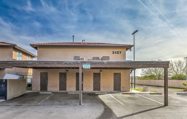 3129 N Walnut Rd