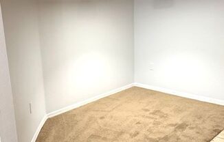 2 beds, 2 baths, $1,595, Unit ORANGE COUNTY