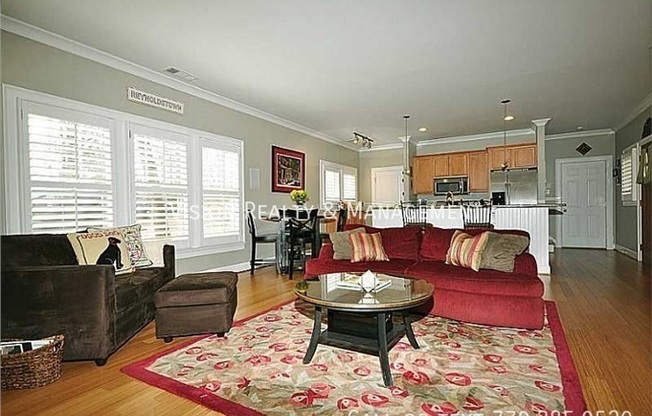 977 CUMMINGS ST SE