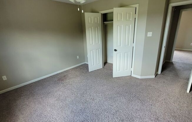 2 beds, 1.5 baths, 1,000 sqft, $995, Unit 1522 Mclemore #C