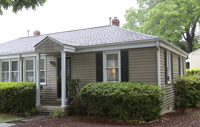 Two Bedroom Cottage Inside the Beltline