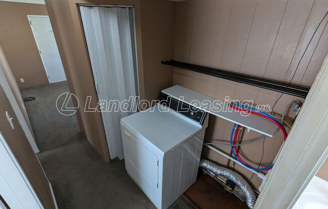 2 beds, 1 bath, $950