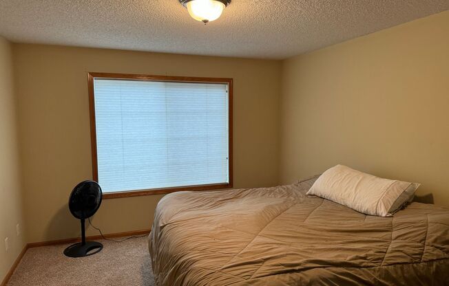 Great Location *2Bed*1.5Bath Townhouse - Oakdale-Available August 1