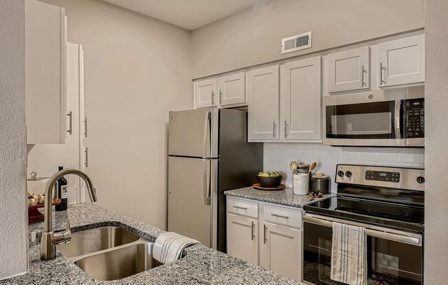 126 Paloma Heights 108 Colorado Springs CO - Web Quality - 011 - 22 Kitchen - edit.jpg