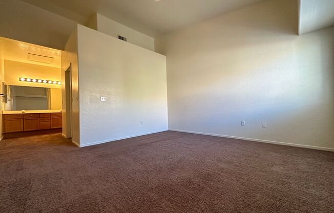 2 beds, 2 baths, $1,600, Unit # 204