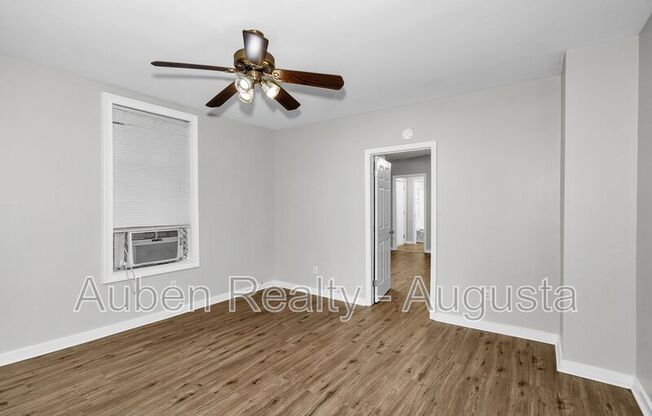 122 TELFAIR ST