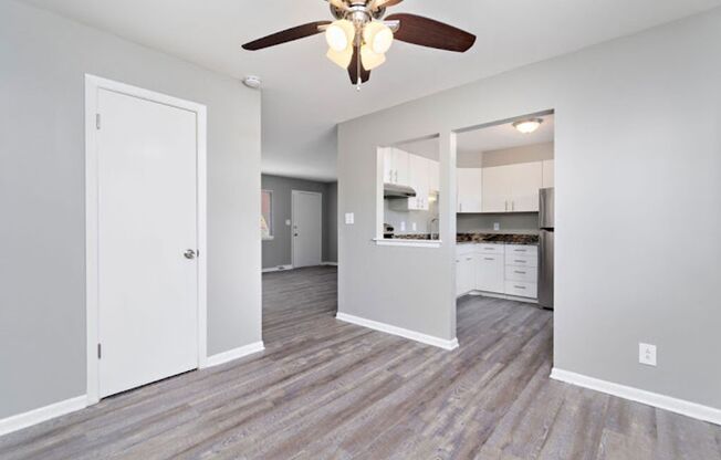 1 bed, 1 bath, 760 sqft, $950, Unit 448-202 - R