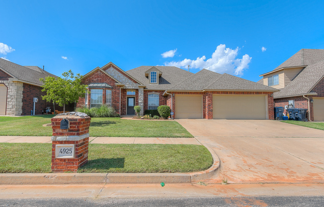 Lone Oak Ridge + Gated Community + 4 beds/2.5 Baths + Storm Shelter + Deer Creek Schools