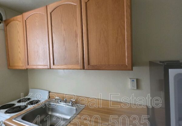 121 LEBANON BLVD 2