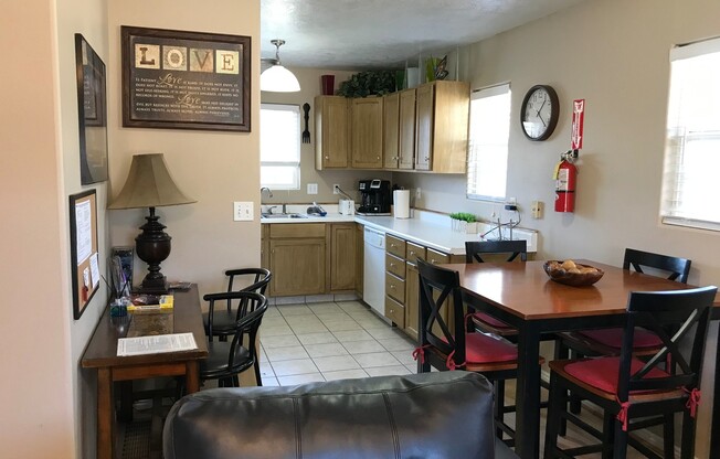 3 beds, 2 baths, $1,525