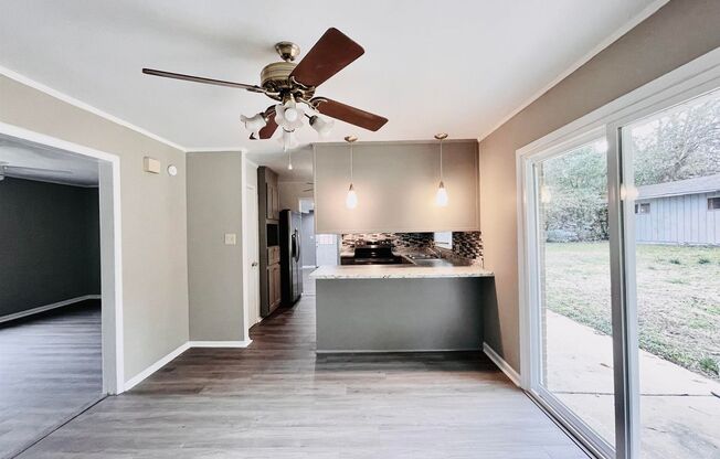 3 beds, 2 baths, $1,500