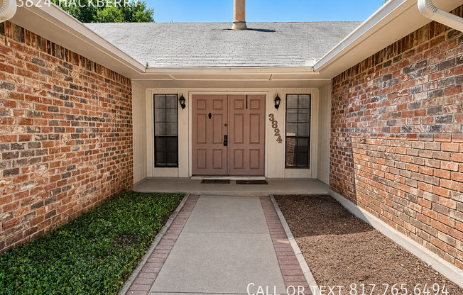 3824 HACKBERRY