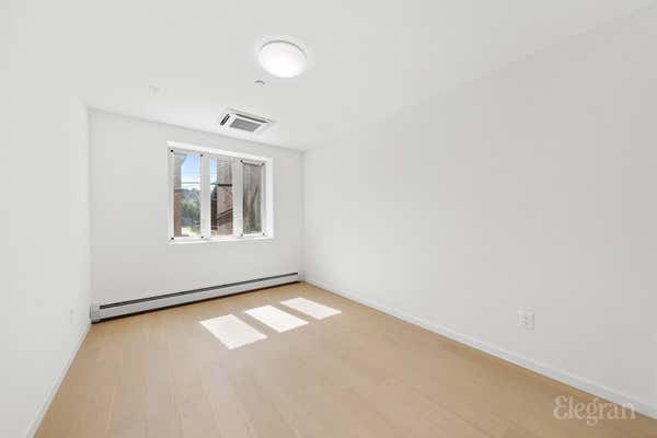 39 57 57 ST