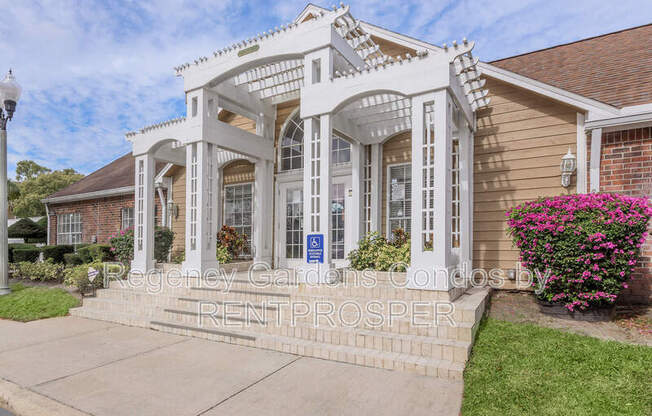 4225 Thornbriar Lane O101
