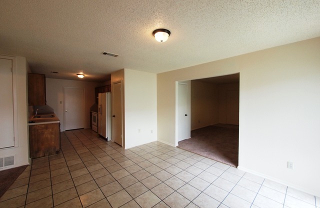 3 beds, 2 baths, $1,200