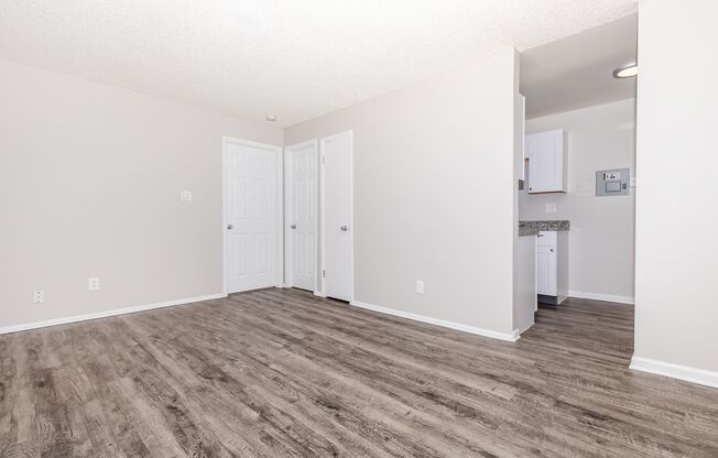 2 beds, 1 bath, 760 sqft, $1,029, Unit 2005-7
