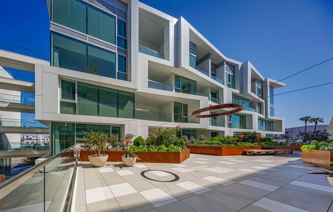 2 beds, 2 baths, 872 sqft, $4,500, Unit 206