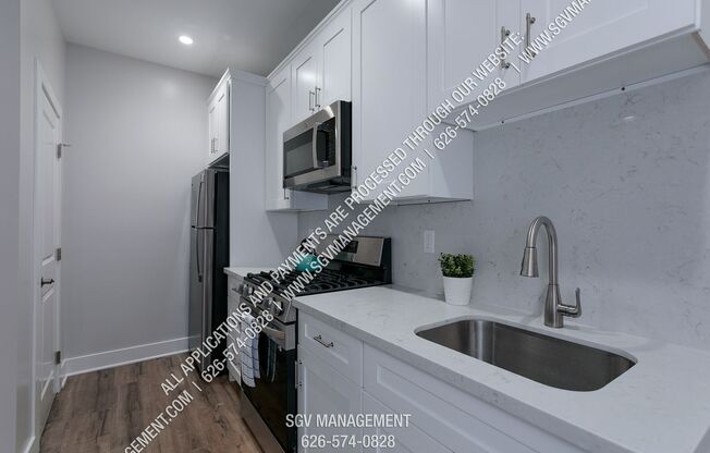 Studio, 1 bath, 290 sqft, $2,350, Unit 218