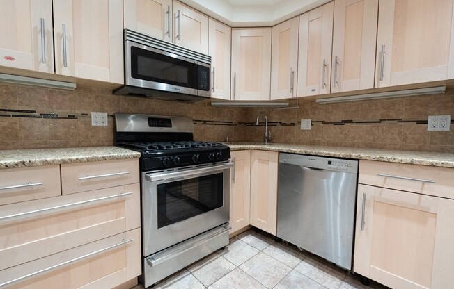 1 bed, 1 bath, 665 sqft, $2,300, Unit 20