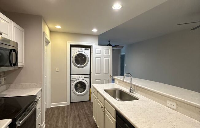 2 beds, 1 bath, $1,750, Unit # 409