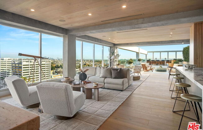 3 beds, 4 baths, 3,580 sqft, $29,900, Unit PHE