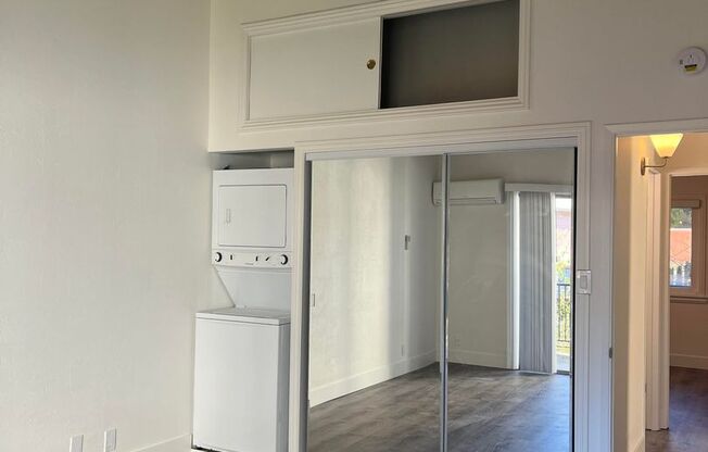 2 beds, 1 bath, $3,595, Unit 19